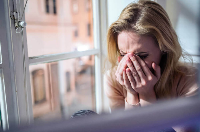 Entenda por que as mulheres com endometriose estão recorrendo a cannabis ilegal na Austrália