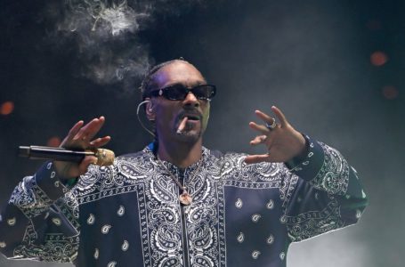 LEXINGTON, KENTUCKY – NOVEMBER 20:  Snoop Dogg of hip-hop supergroup Mt. Westmore performs at Rupp Arena on November 20, 2021 in Lexington, Kentucky. (Photo by Stephen J. Cohen/Getty Images)