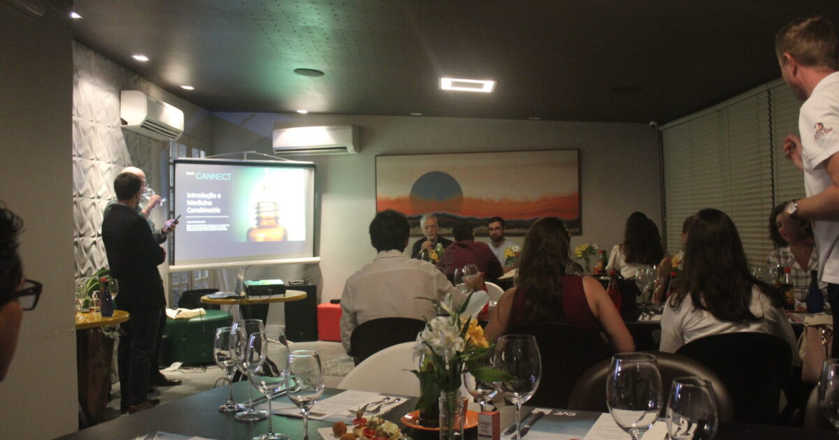 Cannect Talks: debates sobre prescrição de cannabis