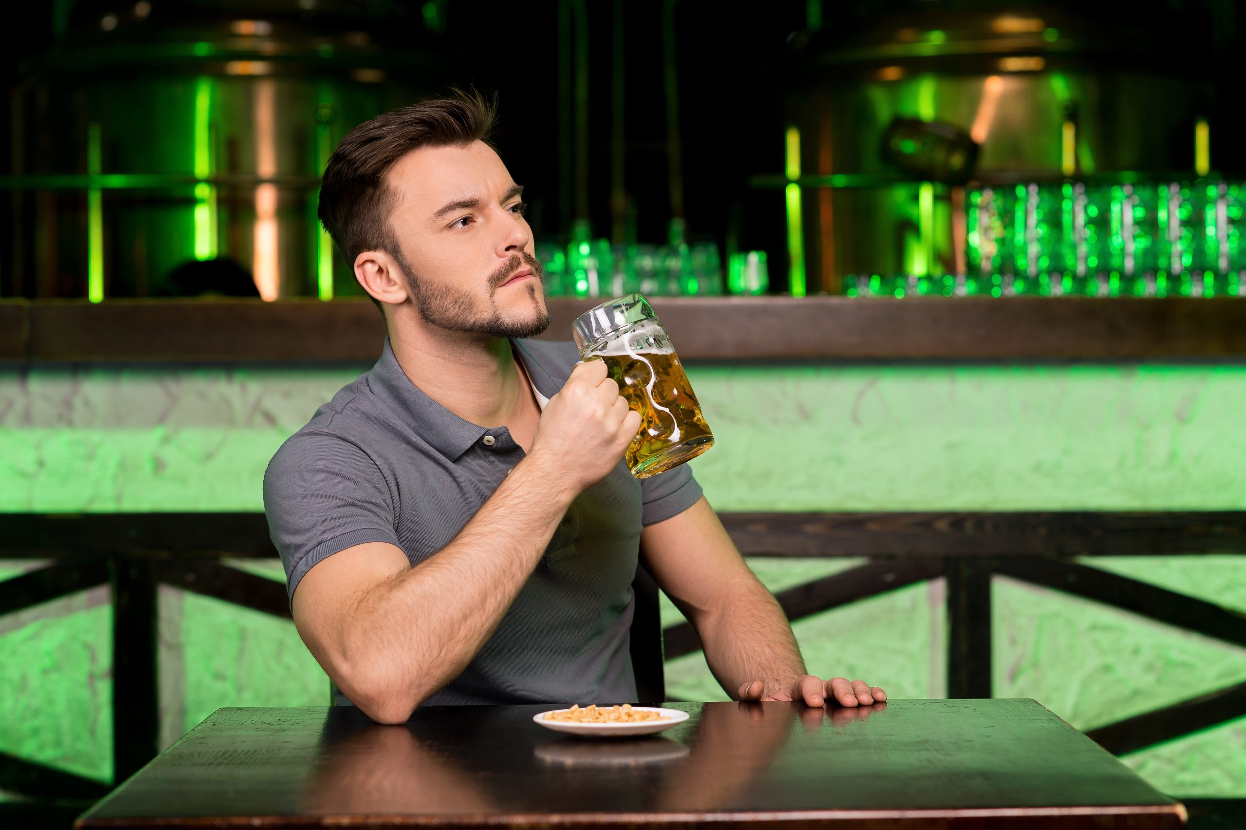 É recomendado consumir álcool durante um tratamento com cannabis?