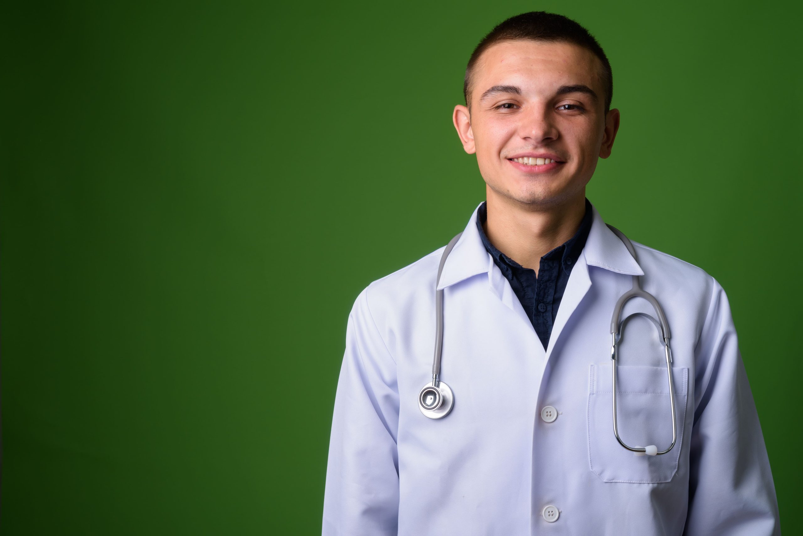 Dr. Cannabis anuncia curso gratuito para estudantes da Saúde
