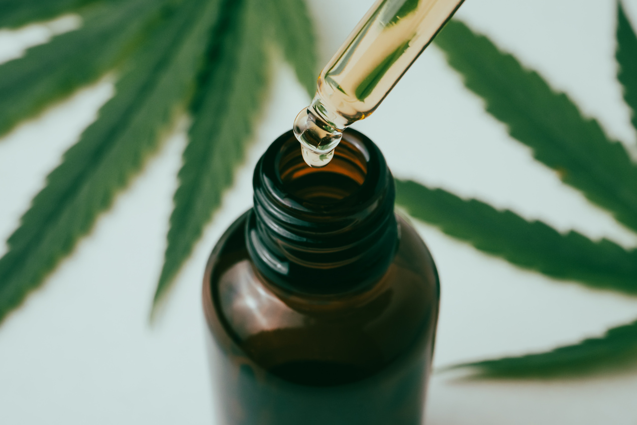 CBD reduziu dores crônicas em 98% dos casos, diz estudo