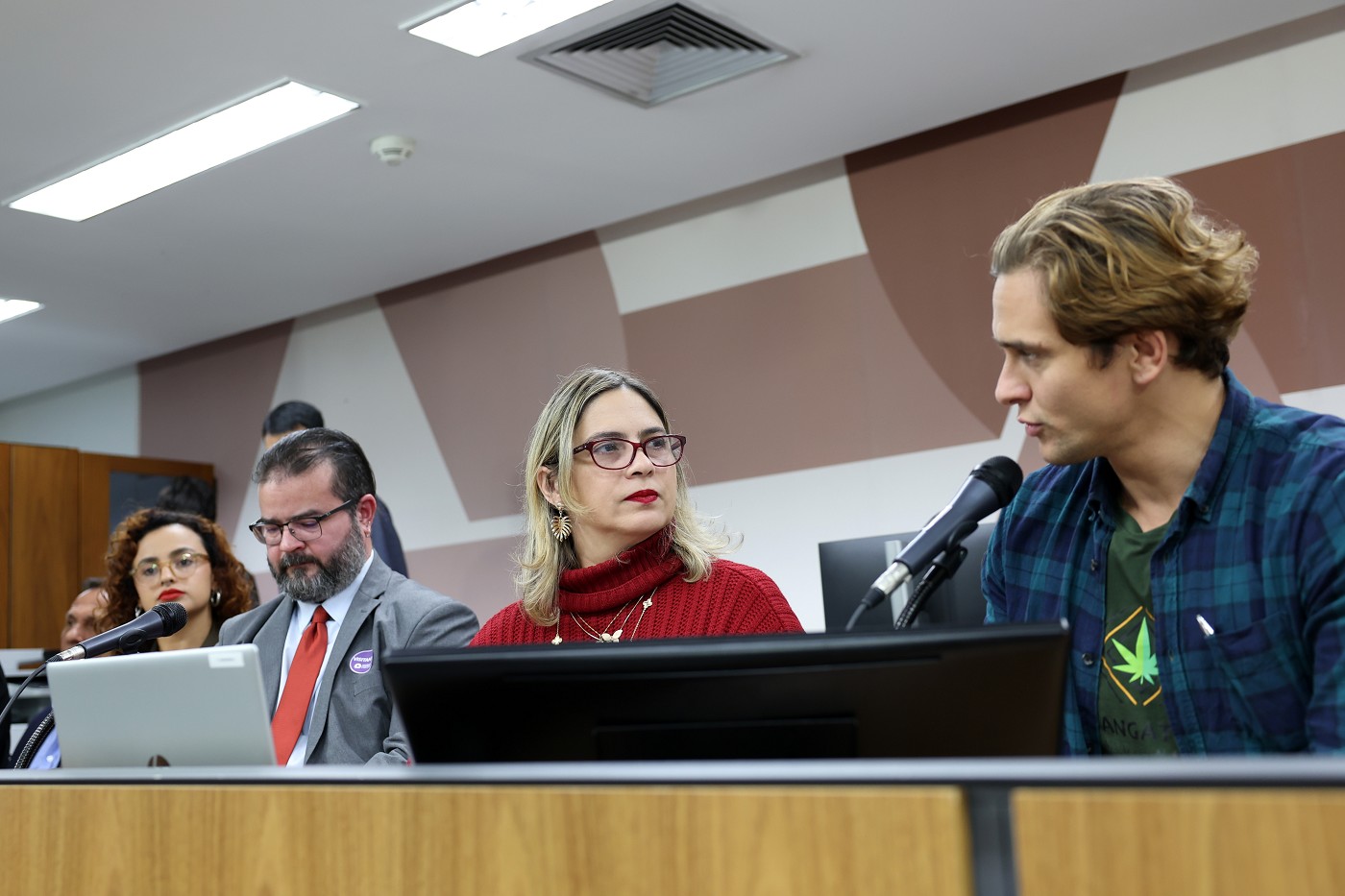 Associações de Minas Gerais defendem regulamentação do cultivo