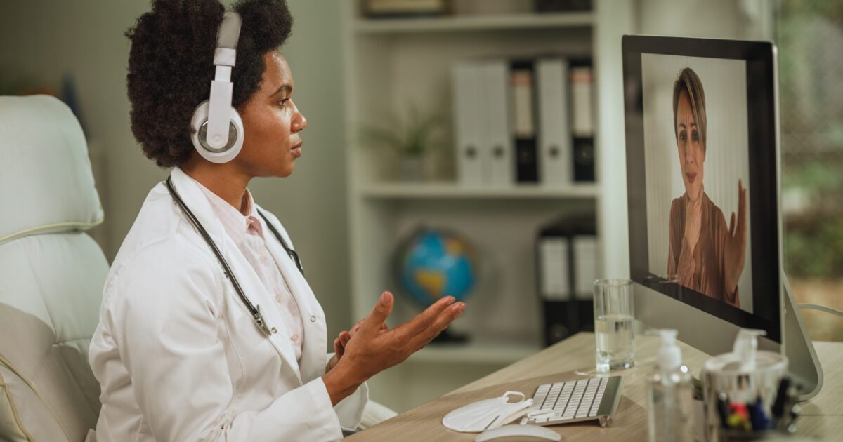 Telemedicina para crônicos: é seguro? Entenda