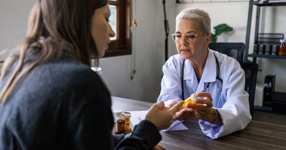 Acompanhamento médico contínuo no tratamento com cannabis medicinal